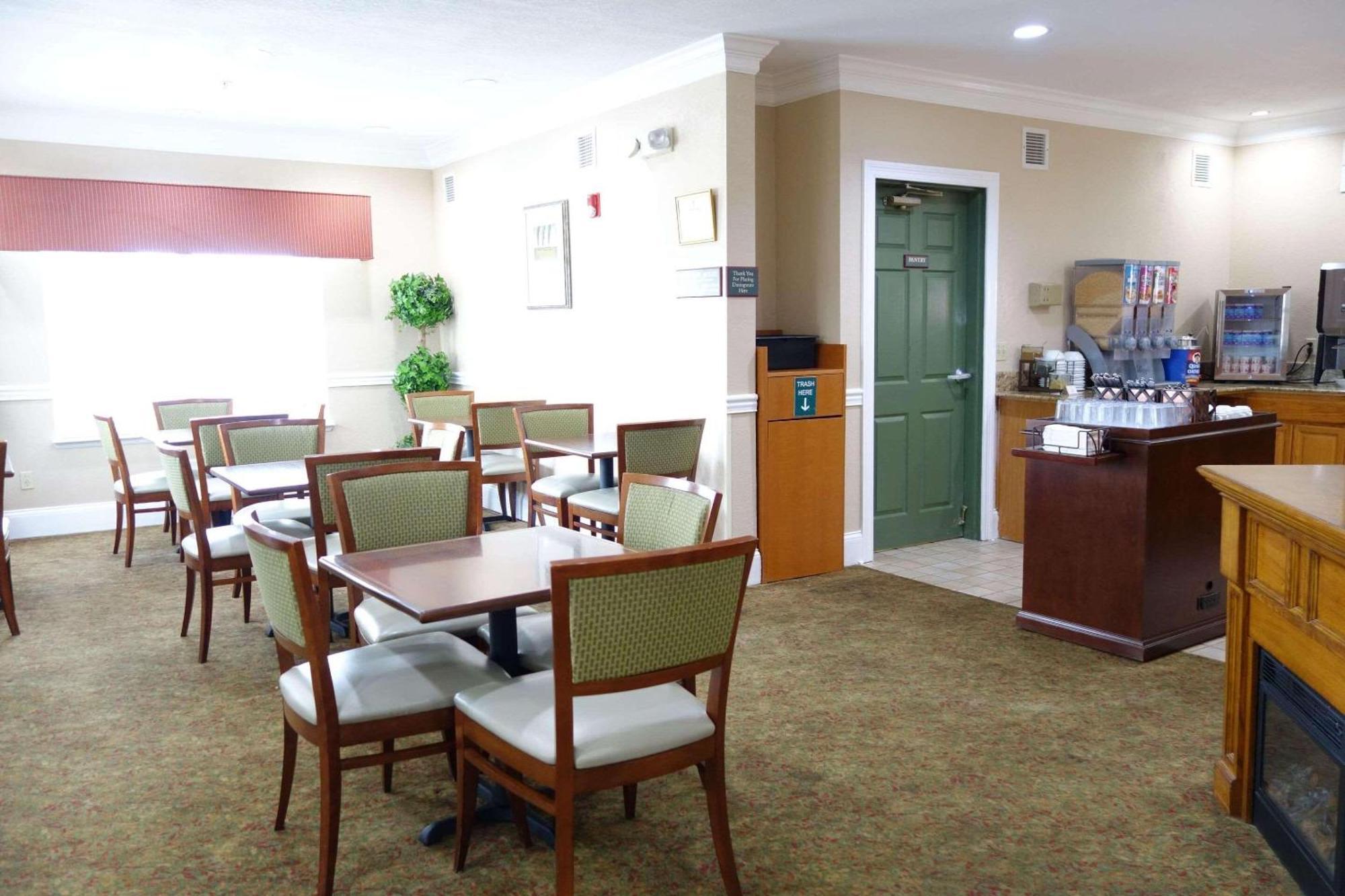 Country Inn & Suites By Radisson, Biloxi-Ocean Springs, Ms Exterior foto